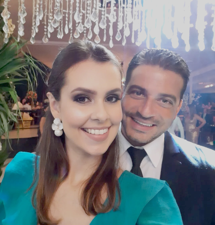 André Baldissera será alvo de abraços e cumprimentos no dia de hoje, data em que comemora seu aniversário. Ele celebra o dia alegre e festivo, rodeado pelo carinho de sua mulher, Natália Francisco. Os amigos também se uniram aos familiares nesse ensejo de abraços e carinhos direcionados ao aniversariante. Parabéns André, que seu novo ciclo seja de muita saúde, alegria e sucesso em sua caminhada!