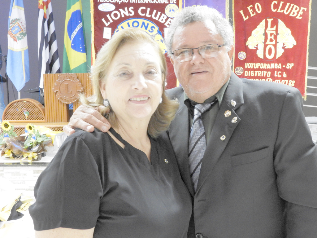 Doraci Alves de Lima, na foto com o marido Donizete André de Lima, é a aniversariante de hoje, dia 22