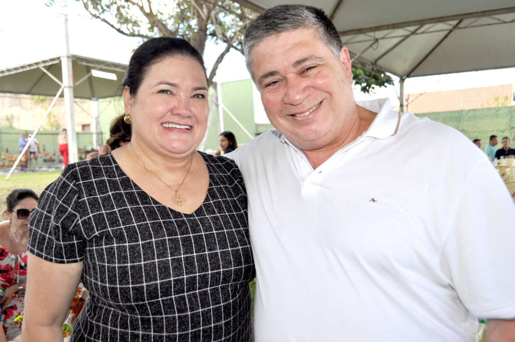 O Engenheiro Agrônomo Luiz Henrique Neves, ex presidente da Searvo, e sua esposa prestigiando o tradicional almoço promovido pela SEARVO na tarde do último sábado