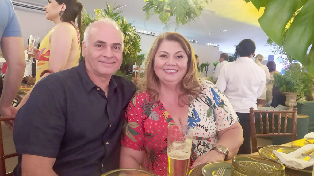 O presidente da UNIFEV, Dr. Douglas Gianotti, e sua esposa Márcia em recente evento ocorrido no Centro de Eventos “Danilo Giamatei”