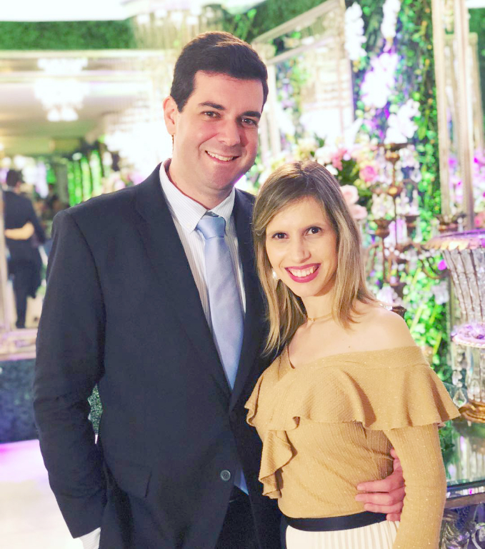 E o dia hoje é de gratidão para Júlia Pignatari, que celebra o dom da vida e desfruta desta bênção ao lado de seu esposo Mamede Abou Dehn Júnior. Julinha também recebe    os cumprimentos de toda sua família e amigos, além do carinho especial de sua mãe Marli e de seu pai Carlão Pignatari.Que neste dia todas as alegrias do mundo sejam suas. Parabéns!