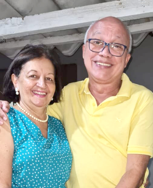 Hoje é dia de parabenizar Ronoel Pedroza, que completa 70 anos de vida e desfruta desta bênção ao lado de sua família. A sua esposa Marilis, os filhos, genros, noras e netos dedicam todo o amor e carinho ao aniversariante, e rogam as bênçãos de Deus sobre a vida de seu patriarca, deixando registrada a seguinte dedicatória: “Parabéns ao nosso marido, pai e avô, Ronoel, pelos 70 anos de vida. Que Deus o abençoe, amamos muito você”.