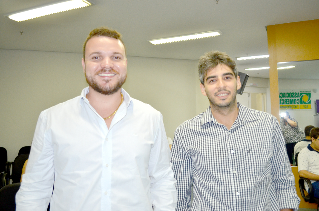 Guilherme Miguel e Carlos Paro, da Dubbay Construtora, prestigiando evento na ACV, que contou com a participação especial de João Carlos do Nascimento, que realizou um Workshop sobre Financiamento Habitacional 