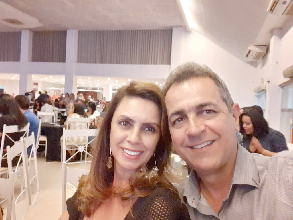 A semana começa especial para Valéria Mota, que irá comemorar mais um ano de vida na próxima segunda-feira, 2 de maio. Ela recebe o carinho especial de seu marido Junior Ferraz, amigos e familiares. Parabéns para a feliz aniversariantes e que a força de tudo que for bom chegue até vocês neste novo ciclo de vida