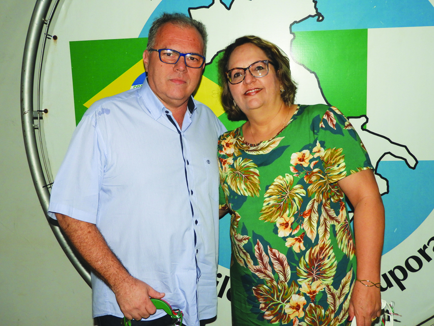 Final de semana especial para Carlos Eduardo Ramalho Matta, ele completa idade nova amanhã. Na foto com a esposa Elisabete Matta