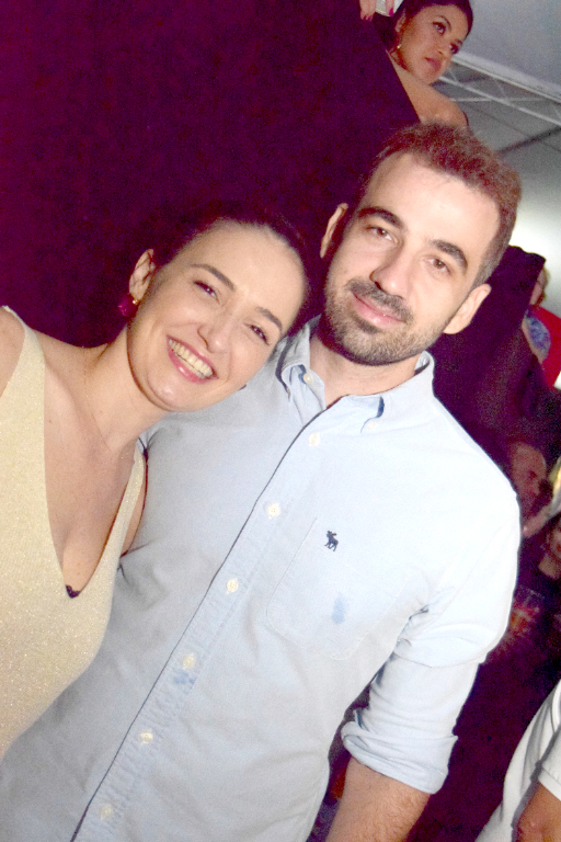 O casal Estéfano Facchini e sua mulher Carina, compareceram as noites de festa da EXPO SHOW 2022. O casal mais um grupo de amigos curtiram os sucessos dos cantores, que se apresentaram no palco durante os quatro dias de festa, em comemoração aos 85 anos de Votuporanga.