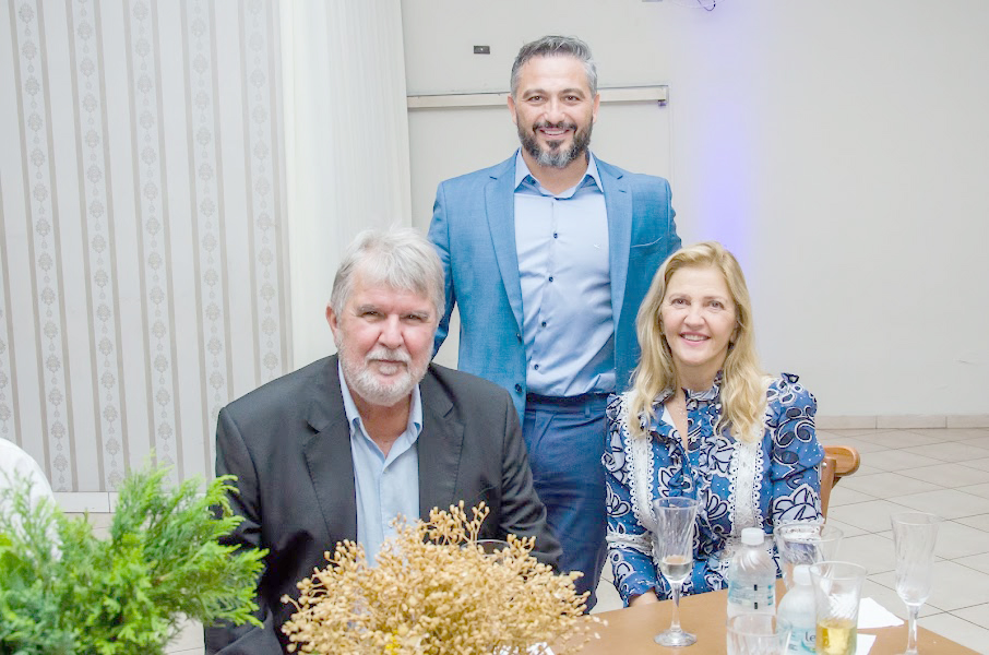 O prefeito Jorge Seba e sua esposa Rose Seba, juntamente ao Dr, Hamilton Zuniga, prestigiando evento em comemoração aos cinco anos de Instituto de Cancerologia 