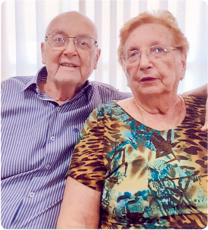 Quem completa 92 anos hoje com muita saúde e alegria é o Sr.  Ivo Henrique Matavelli. Ele recebe o carinho da esposa Alayde, dos filhos Fernando, Ivo Júnior, Ana Maria e Luis Celso, das noras Marisete e Lara e dos netos Fernando Júnior, Augusto, Rodrigo, Henrique, Ieda e Nicolas. Parabéns ao senhor Ivo, que as bênçãos de DEUS sejam multiplicadas sobre sua vida!