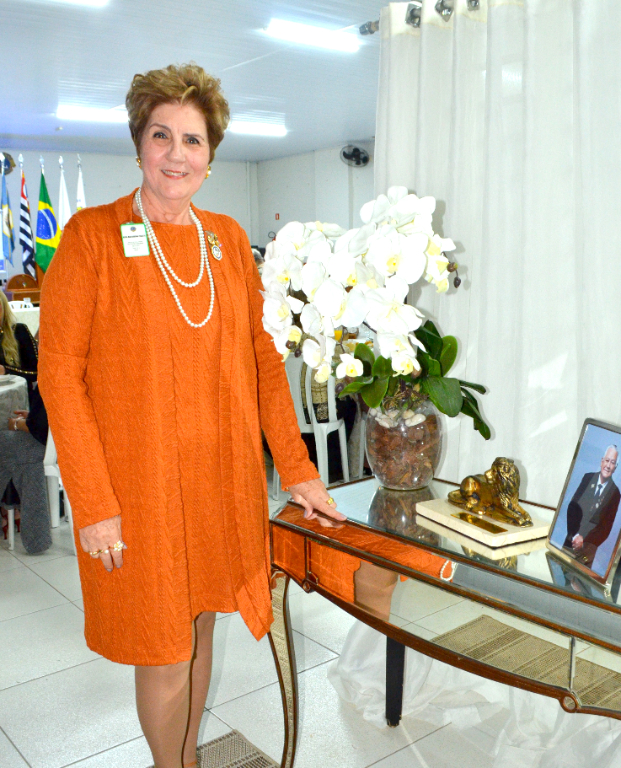 O carinho da família tornou ainda mais especial o aniversário de Regina Chiqueto, celebrado ontem (28). Ao lado do esposo Luiz Antonio, dos filhos Érica e Maurício, da nora, do genro e do neto João Luiz, a querida aniversariante viveu uma data marcada pelo afeto e pela alegria de estar entre os seus. A Regina, nossos votos de um novo ciclo com muita saúde, serenidade e bons momentos para compartilhar com quem ama. Parabéns e muitas felicidades!