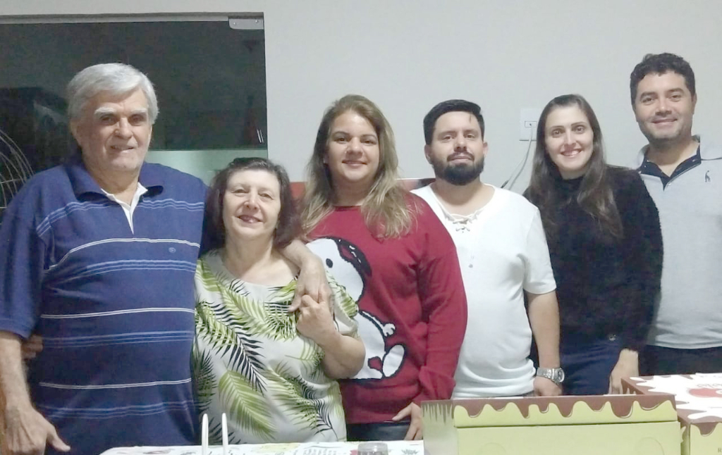 E na próxima segunda feira (10), Orlandinho comemora seu aniversário e recebe o carinho da esposa Mercedes, de toda a sua família e amigos. Felicidades ao aniversariante!!!
