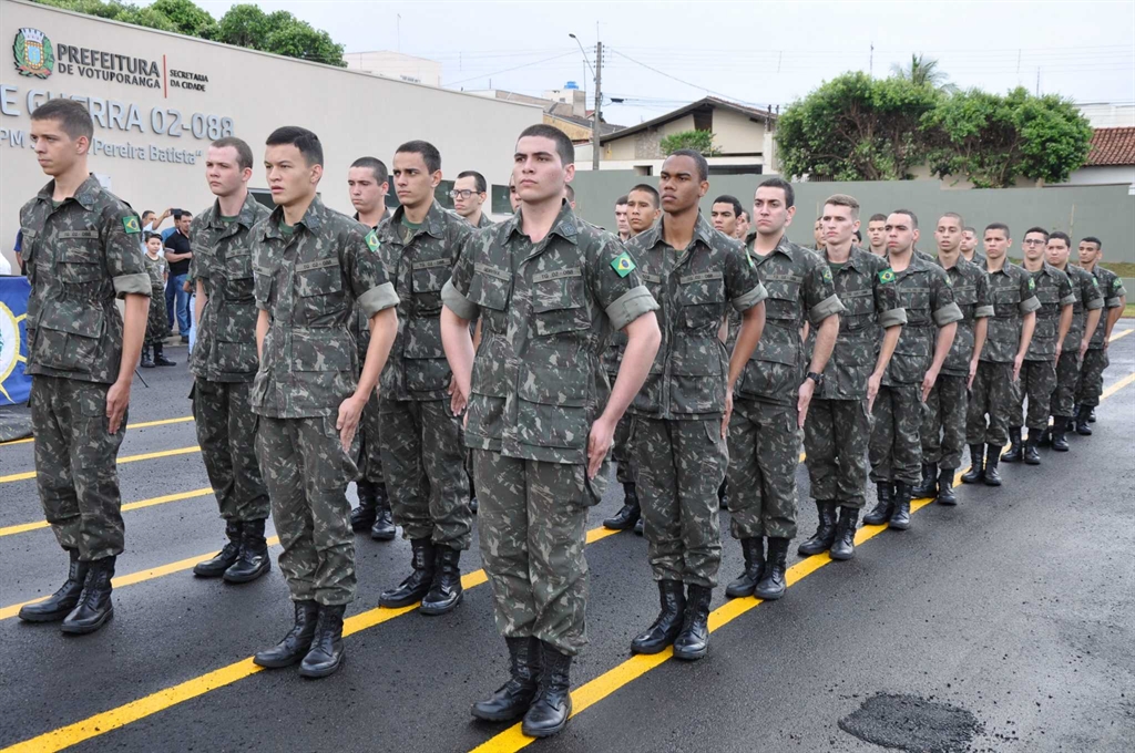 Jovens que completam 18 anos em 2023 já podem se alistar no Serviço Militar