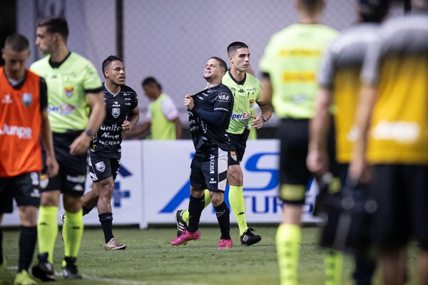 Orlando Júnior e Bala marcaram os gols da vitória (Foto: Rapha Marques)