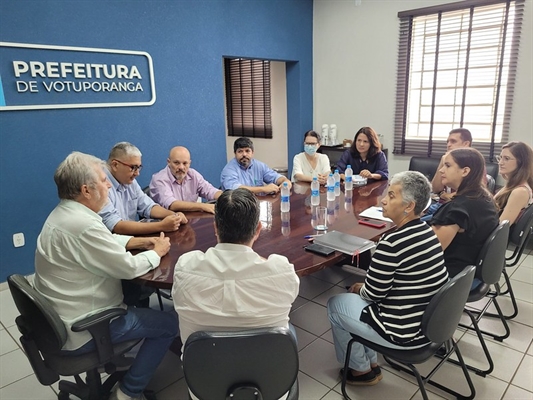 Município ainda conta com residências que moradores não foram localizados; prefeito disponibilizou uma equipe para ajudar (Foto: Prefeitura de Votuproanga)