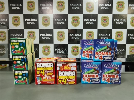 A Polícia Militar apreendeu bombas em um estabelecimento comercial de Votuporanga (Foto: Divulgação)