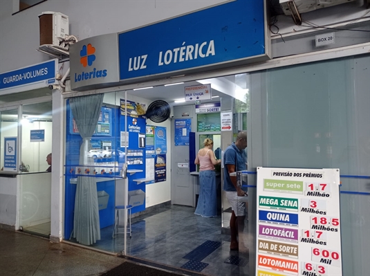 Na Luz Lotérica, localizada no Terminal Rodoviário, os apostadores acertaram seis quadras  (Foto: A Cidade)