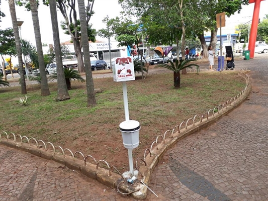 Lixeiras foram implantadas com o objetivo de incentivar e orientar os votuporanguenses (Foto: Reprodução/Facebook)