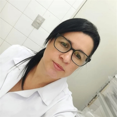 Regiani Souza, de 45 anos, faleceu na manhã anteontem, vítima de um infarto fulminante (Foto: Divulgação)