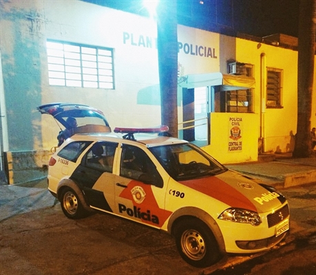 A perícia foi realizada no local dos fatos e a vítima registrou o boletim de ocorrência na Central de Flagrantes da cidade (Foto: Divulgação/Polícia Militar )