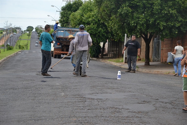 Operação tapa-buraco em vias da cidade começa na Zona Norte e área central