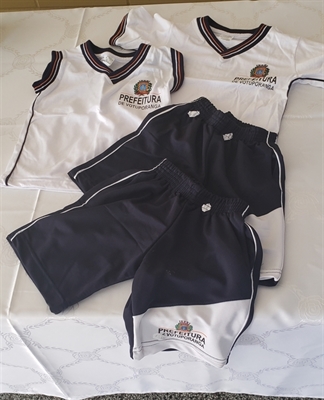 Prefeitura ainda não conseguiu concluir a compra dos uniformes escolares deste ano e sequer há uma data prevista (Foto: Prefeitura de Votuporanga)