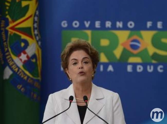 Em nota, Dilma critica "vazamentos apócrifos, seletivos e ilegais"