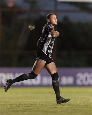 O volante Alison é um dos destaques do Clube Atlético Votuporanguense no Campeonato Paulista da Série A2 2026  Foto: Rapha Marques