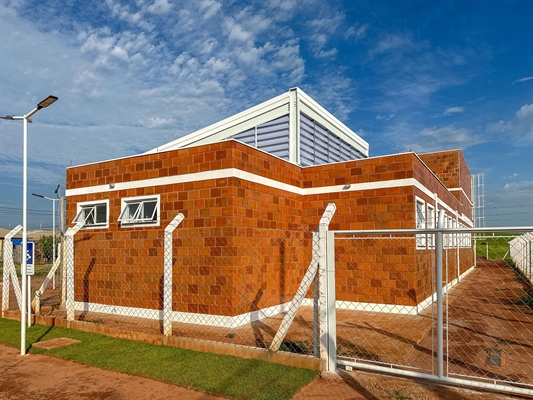Pronta há meses, unidade de saúde do bairro Pacaembu segue fechada e sem precisão de ser inaugurada pela Prefeitura (Foto: A Cidade)