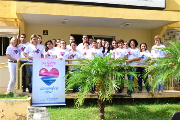 Outubro Rosa: Secretaria de Saúde promove campanha preventiva ao câncer de mama