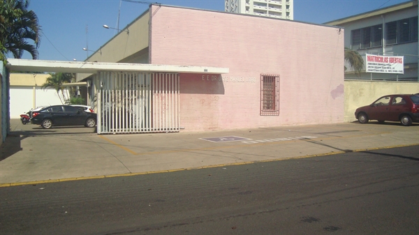 Centro de Estudo de Línguas está com matrículas abertas para três cursos