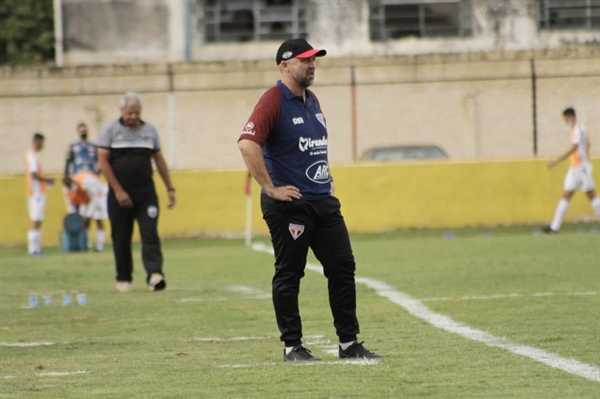 Plantel de Ademir Fesan joga hoje focado em conquistar a vitória dentro de casa, no estádio Ítalo Mário Limongi  (Foto: Sandro Rodrigues/EC Primavera)