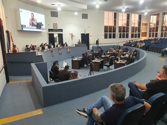 A proposta, que foi lida no expediente da sessão de ontem, segue agora para tramitação nas comissões permanentes (Foto: A Cidade)