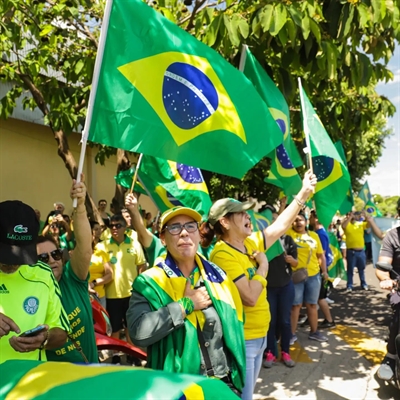 Em Votuporanga o protesto começou com o bloqueio da rodovia Euclides da Cunha, logo após a apuração das urnas (Foto: Divulgação)