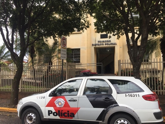 O boletim de ocorrência foi registrado no Primeiro Distrito Policial na tarde de anteontem (Foto: Érika Chausson/A Cidade)