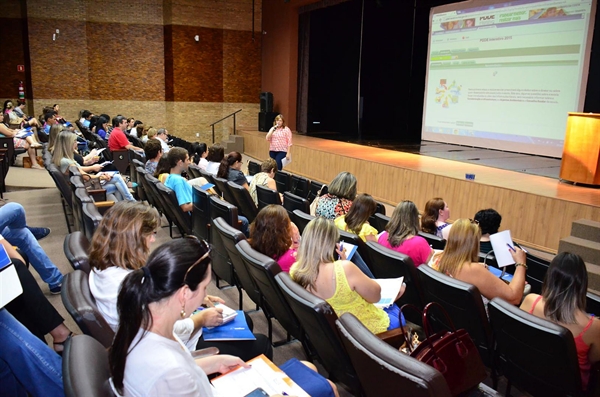 Arranjo de Desenvolvimento da Educação discute padrões de qualidade do ensino