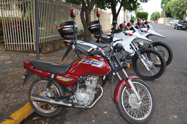 Rocam localiza motocicleta em terreno na avenida Pansani