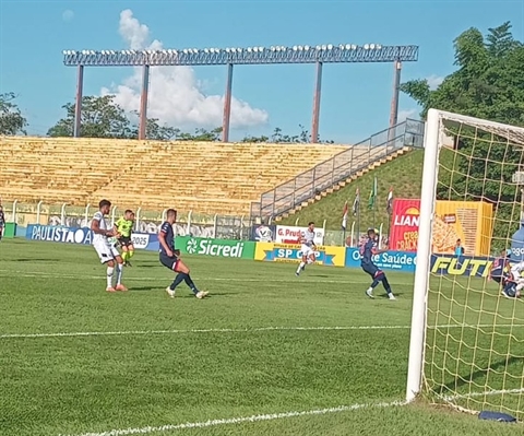 Grêmio Prudente e CAV jogaram no Prudentão (Foto: A Cidade)