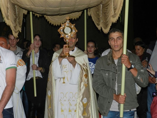 Fiéis de Votuporanga celebram hoje Corpus Christi