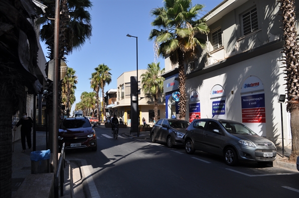 Comércio permanece fechado (A Cidade)