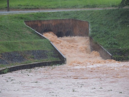 Represa da Saev transborda com tempestade