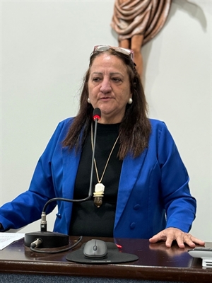 A candidata Débora Romani pode até surpreender com a sua votação. Ela encarna o bolsonarismo raiz pelas ruas na sua campanha. Quem gosta vota nela. (Foto: A Cidade)