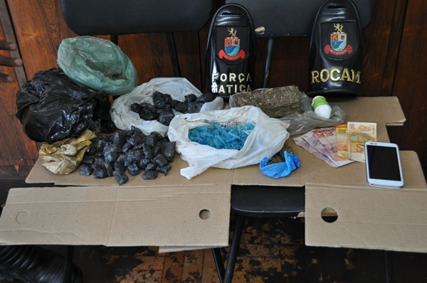 Força Tática e Rocam prendem rapaz por tráfico no Pró-Povo