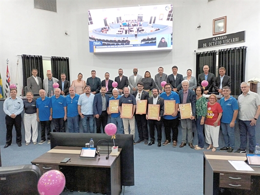 A comemoração dos 118 anos de Rotary Clube rendeu homenagem na Câmara.  A proposta foi do presidente Daniel David. (Foto: Assessoria)