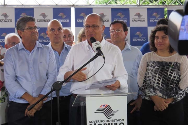 Na região, Alckmin anuncia licitação para recuperar a SP-461