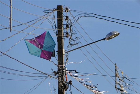 Mais de 13 mil pessoas já ficaram sem energia por conta de pipas em Votuporanga (Foto: Arquivo/Agência Brasil)