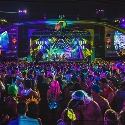 Sem o evento que arrasta multidões todos os anos, hotéis e comércio de Votuporanga contabilizam prejuízos neste ano (Foto: Divulgação/Oba Festival)