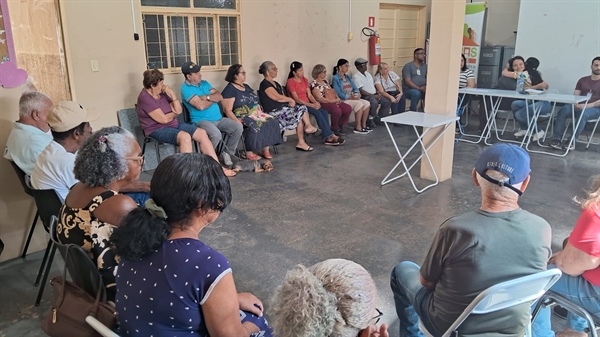 Equipes multidisciplinares da Secretaria da Saúde e da Secretaria da Assistência Social e Desenvolvimento Social orientam sobre diabetes, autocuidado e qualidade de vida. Foto: Prefeitura de Votuporanga