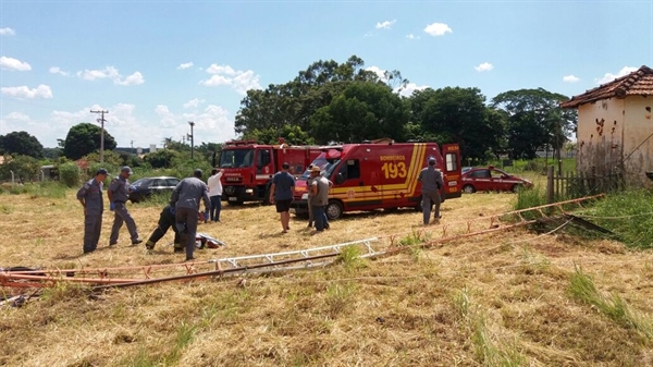 Torre de transmissão de rádio caiu em Tanabi e operário morreu no local (Foto: Arquivo Pessoal) 