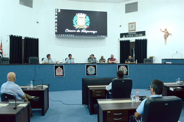 Empresa faltou e audiência pública sobre a Iluminação Pública contou apenas com vereadores e representantes do Executivo (Foto: A Cidade)