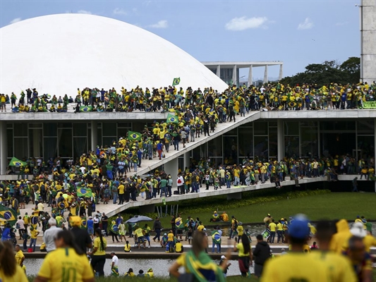 Manifestantes invadiram o Congresso, Planalto e STF (Foto: Agência Brasil)