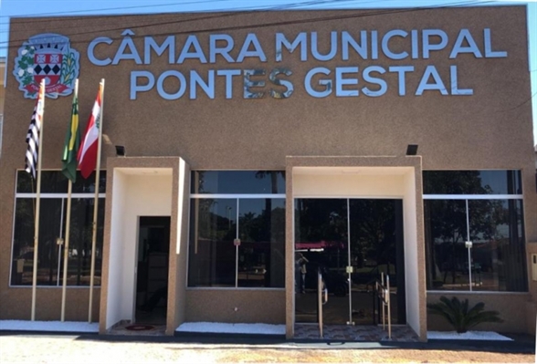 A Câmara de Pontes Gestal acatou uma representação pela destituição do presidente Sidnilson dos Reis Donizete Cardoso (Foto: Reprodução)